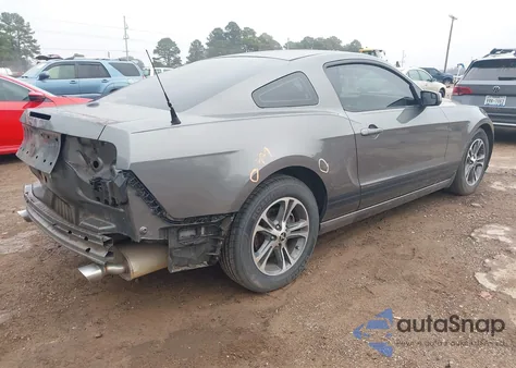 2013 Ford Mustang V6 Premium from USA, damaged, VIN 1ZVBP8AM4D5262226